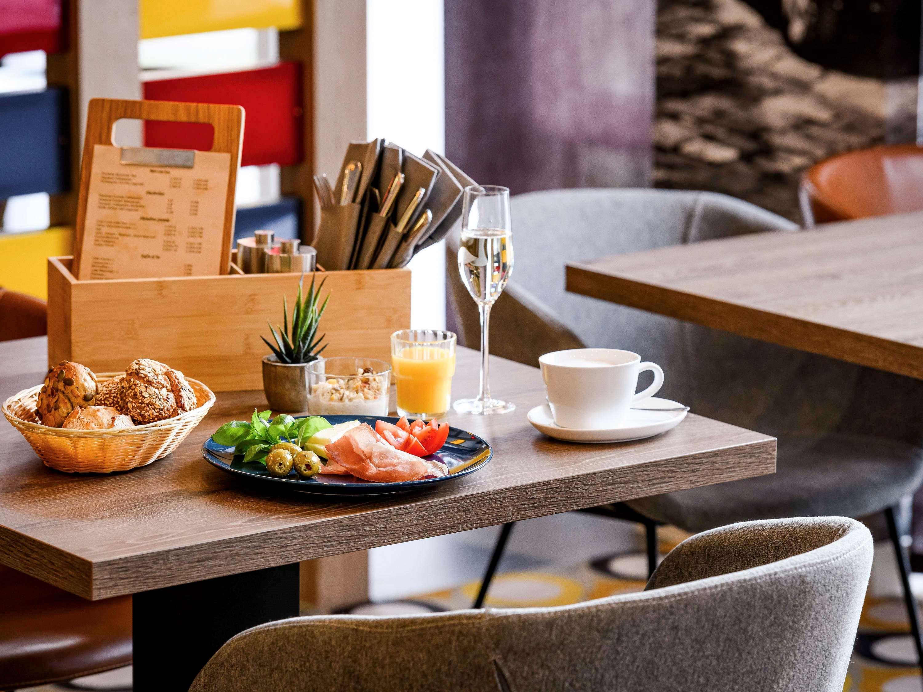 Mercure Hotel Stuttgart Герлинген Екстериор снимка