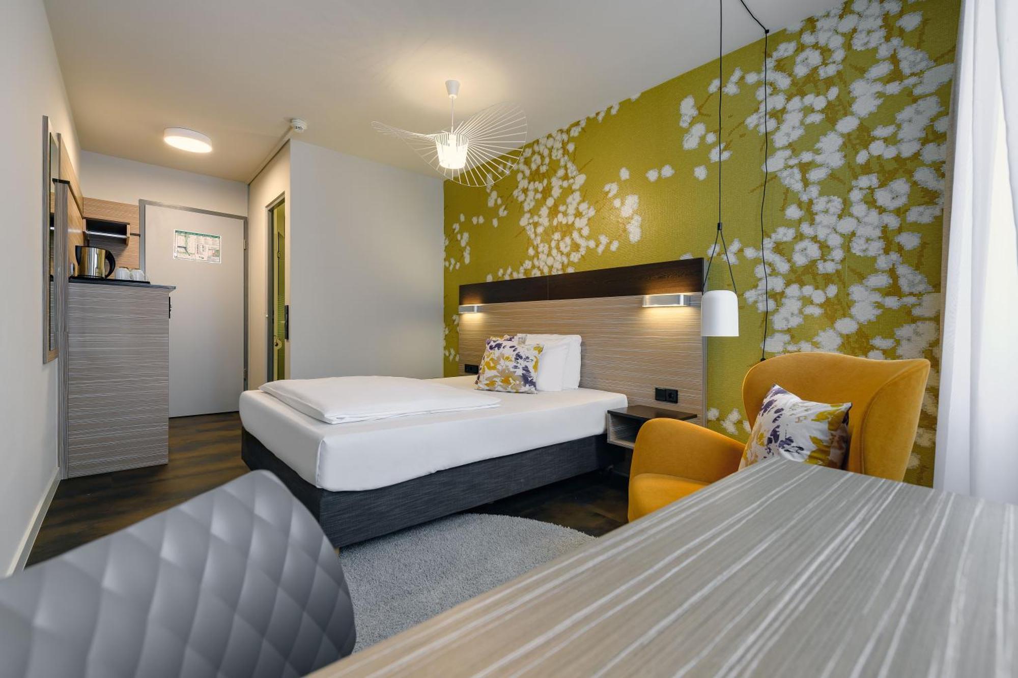 Mercure Hotel Stuttgart Герлинген Екстериор снимка