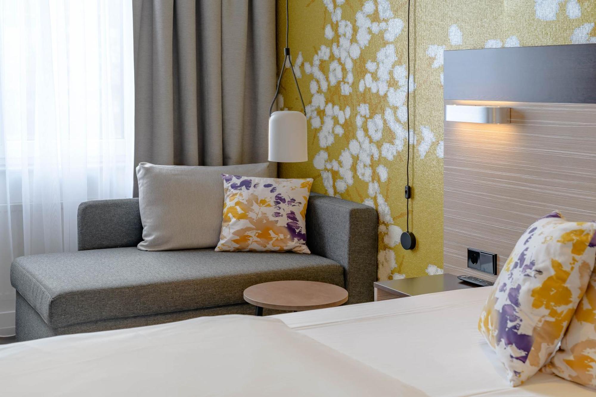 Mercure Hotel Stuttgart Герлинген Екстериор снимка